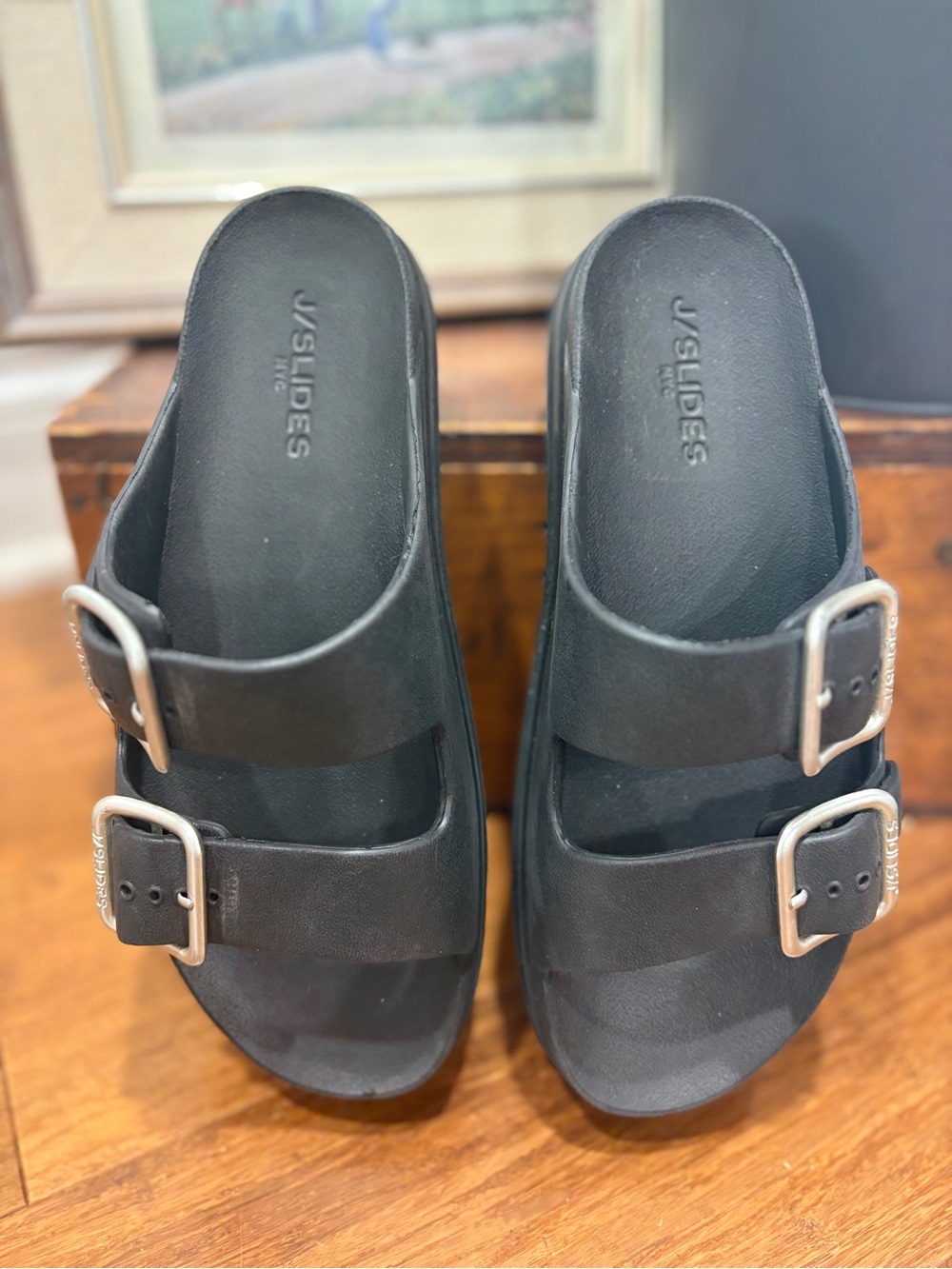 J/SLIDES Sandals Black Slides White Trim Silver Buckles Flatform Platform SZ 7 - Picture 3 of 8